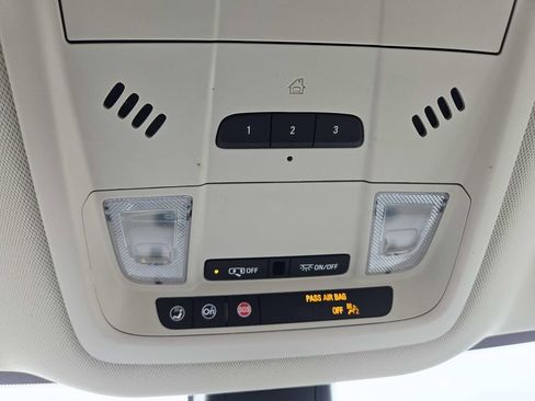 Used 2023 Buick Enclave Essence FWD image 33