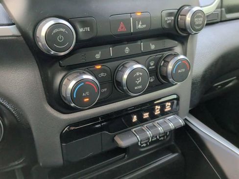 Used 2022 RAM 1500 Big Horn w/ Night Edition RWD image 22