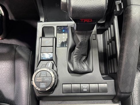 Used 2025 Toyota 4Runner TRD Off-Road image 14