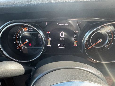 Used 2022 Jeep Wrangler Unlimited Sahara image 17