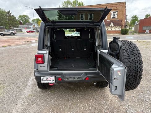 Used 2018 Jeep Wrangler Unlimited Rubicon w/ Steel Bumper Group AWD/4WD image 13