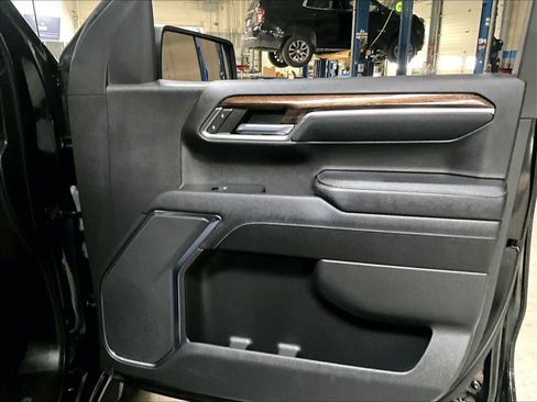Used 2023 GMC Sierra 1500 Elevation image 12