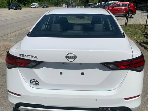 Used 2024 Nissan Sentra S FWD image 5