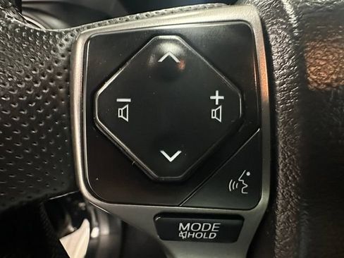 Used 2022 Toyota Tacoma Limited AWD/4WD image 18