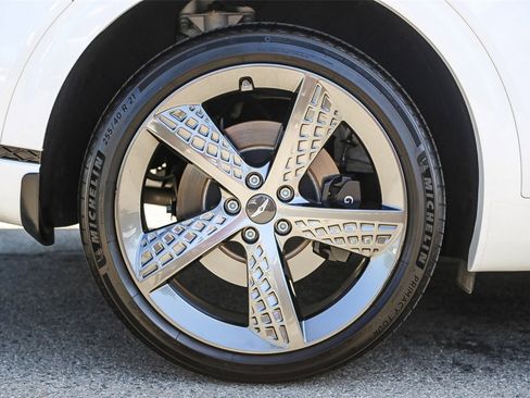 Used 2023 Genesis GV70 2.5T w/ Sport Prestige Package image 11