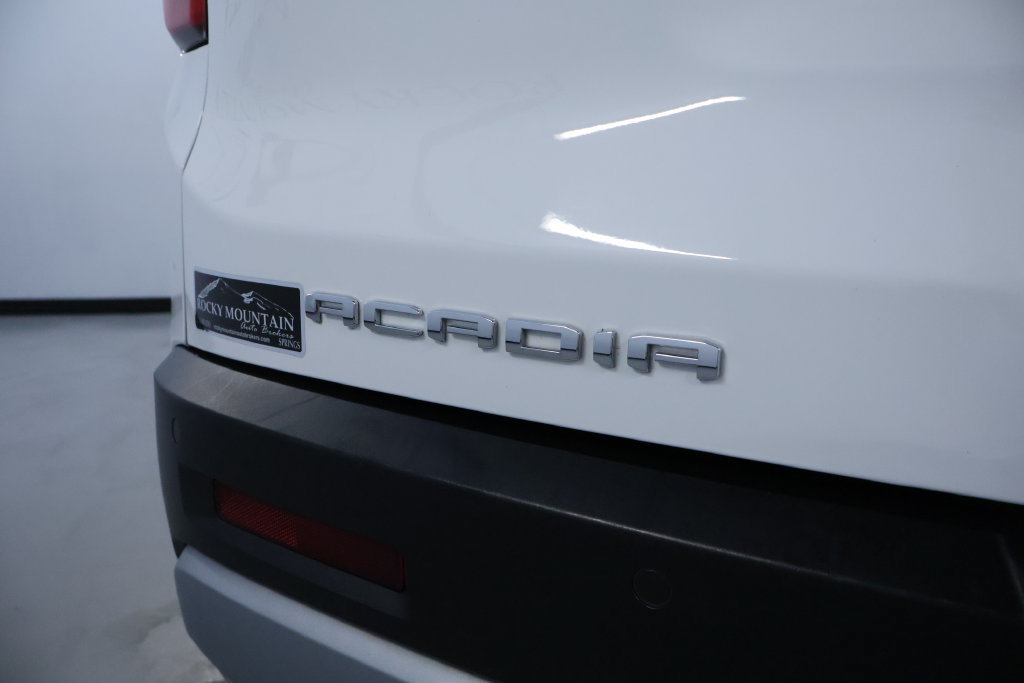 Used 2023 GMC Acadia SLE w/ Driver Convenience Package AWD/4WD image 11