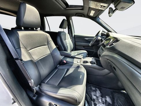 Used 2023 Honda Passport EX-L image 25