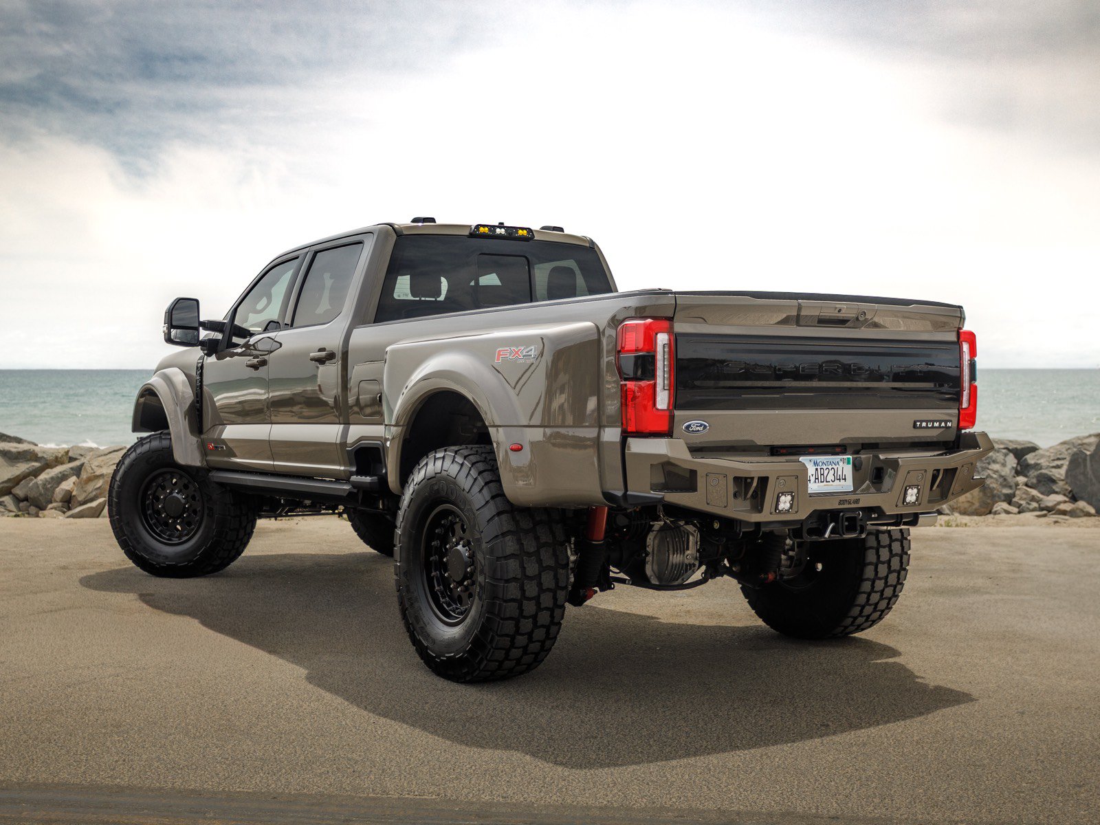 Used 2026 Ford F450 Platinum w/ Platinum Plus Package AWD/4WD image 7