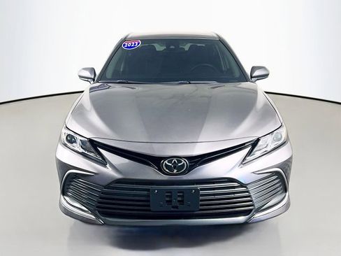 Used 2023 Toyota Camry LE image 3