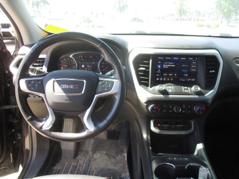 Used 2022 GMC Acadia SLT AWD/4WD image 10