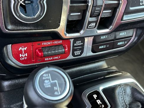 Used 2024 Jeep Wrangler Unlimited Rubicon 392 image 25