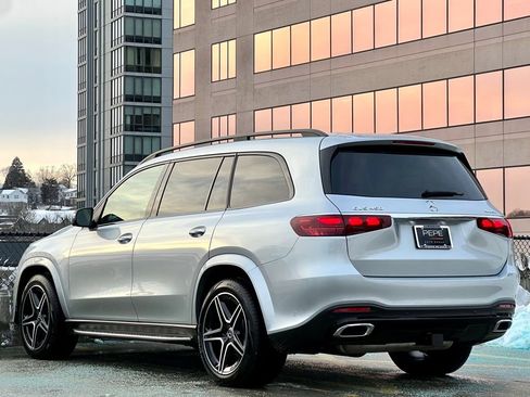 Certified 2026 Mercedes-Benz GLS 450 4MATIC image 5