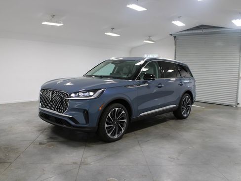 New 2026 Lincoln Aviator Reserve AWD/4WD image 3