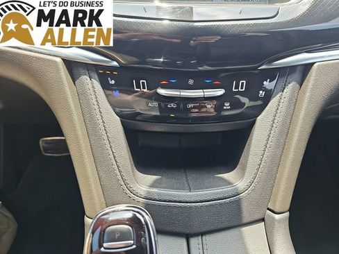 Used 2023 Cadillac XT6 Sport w/ Technology Package AWD/4WD image 17