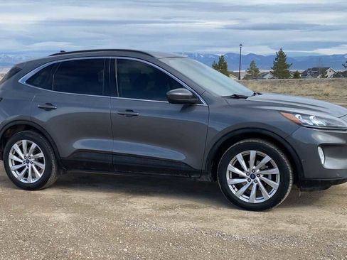 Used 2022 Ford Escape Titanium w/ Titanium Elite Package image 2