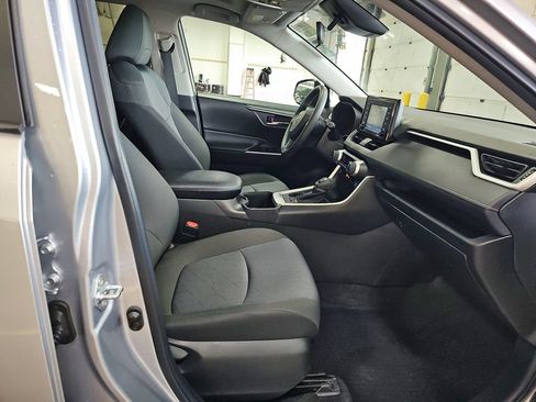 Used 2022 Toyota RAV4 XLE w/ Convenience Package AWD/4WD image 12