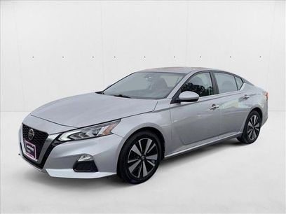 Used 2022 Nissan Altima 2.5 SV