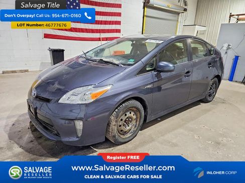 Used 2014 Toyota Prius Two FWD image 1