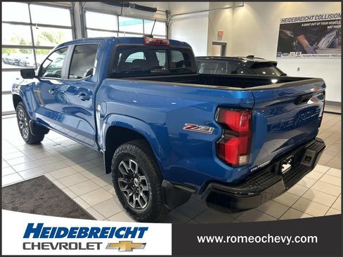 Used 2024 Chevrolet Colorado Z71 w/ Z71 Convenience Package 2 AWD/4WD image 5