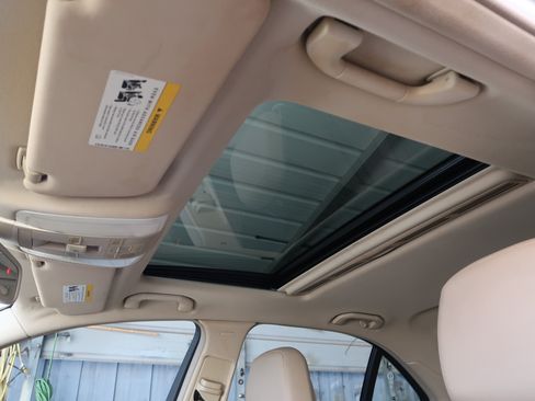 Used 2013 Mercedes-Benz C 250 Sedan image 26
