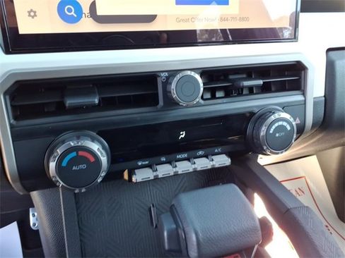 Used 2024 Toyota Tacoma TRD Sport image 17