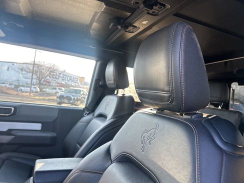 Used 2021 Ford Bronco Badlands w/ Sasquatch Package image 19