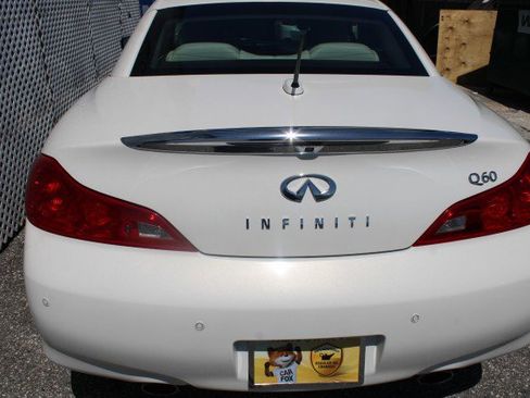 Used 2014 INFINITI Q60 Convertible w/ Premium Package RWD image 14