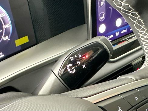 New 2026 Volkswagen Tiguan SE image 15