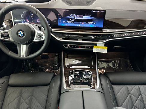 Used 2026 BMW X5 sDrive40i w/ Executive Package image 24