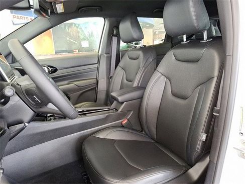 New 2026 Jeep Compass Limited image 9