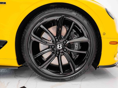 Used 2024 Bentley Continental GT V8 image 15