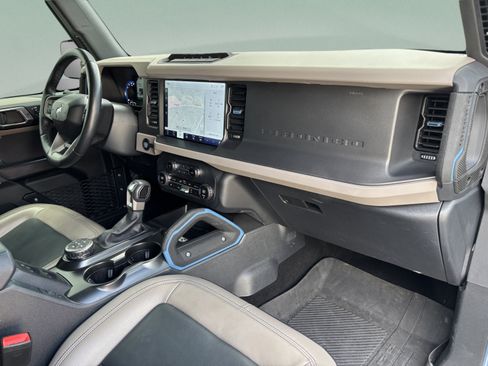 Used 2024 Ford Bronco Wildtrak AWD/4WD image 16
