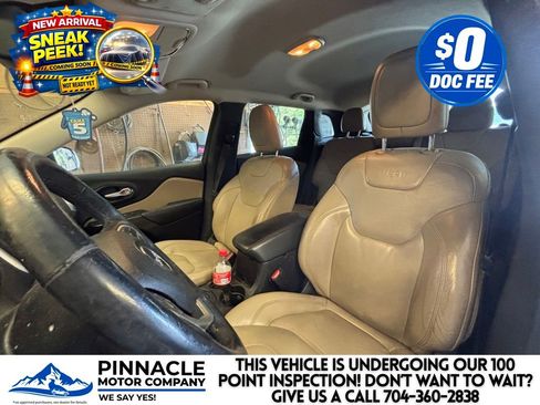 Used 2016 Jeep Cherokee Limited w/ Trailer Tow Group FWD image 4