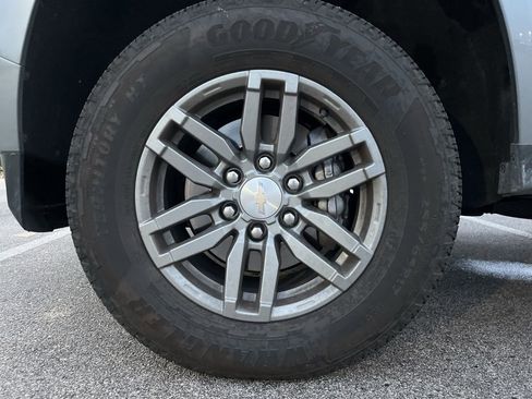 Used 2023 Chevrolet Colorado LT w/ LT Convenience Package III image 12