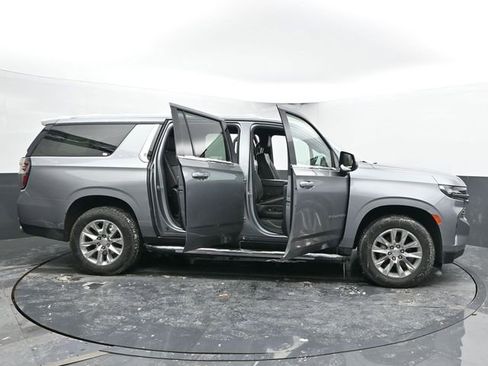 Used 2023 Chevrolet Suburban Premier image 64