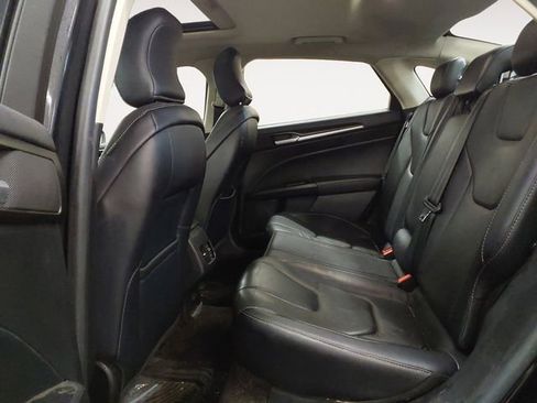 Used 2018 Ford Fusion Titanium image 13