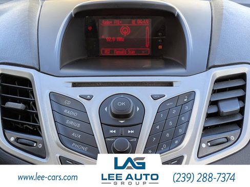 Used 2013 Ford Fiesta SE image 15