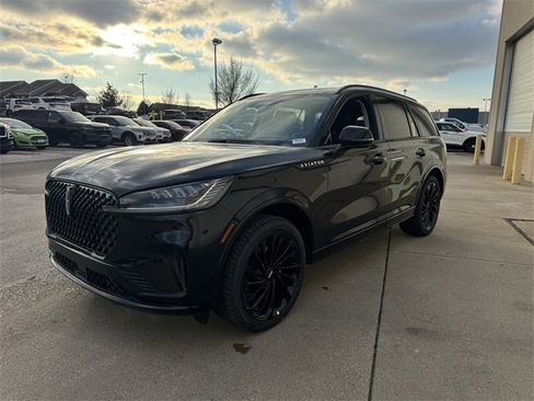 New 2026 Lincoln Aviator Reserve image 4