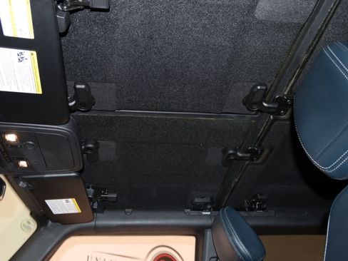 Used 2023 Ford Bronco Outer Banks AWD/4WD image 43