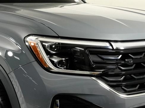 Used 2024 Volkswagen Atlas Cross Sport SEL Premium R-Line AWD/4WD image 14