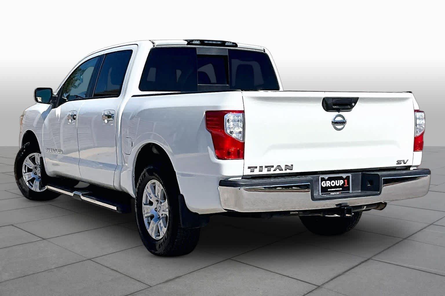 Used 2019 Nissan Titan SV RWD image 12