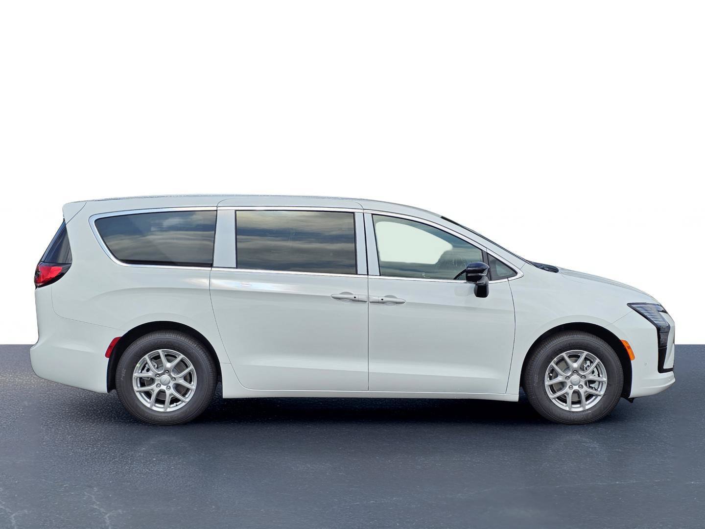 New 2027 Chrysler Pacifica Select FWD image 7