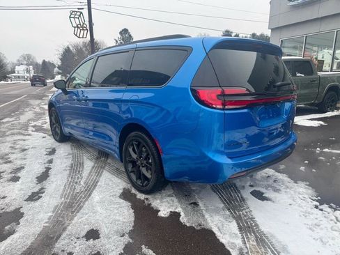 Used 2026 Chrysler Pacifica Select w/ S Appearance Package image 7