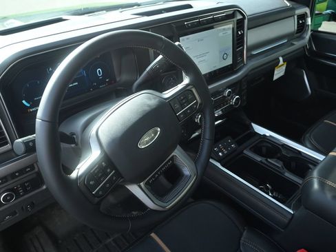 Used 2024 Ford F250 Platinum AWD/4WD image 22