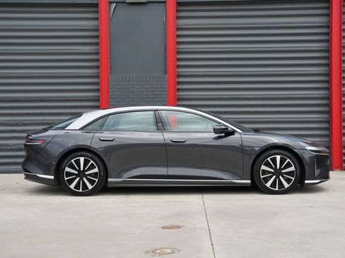 Used 2023 Lucid Air Touring AWD/4WD image 3