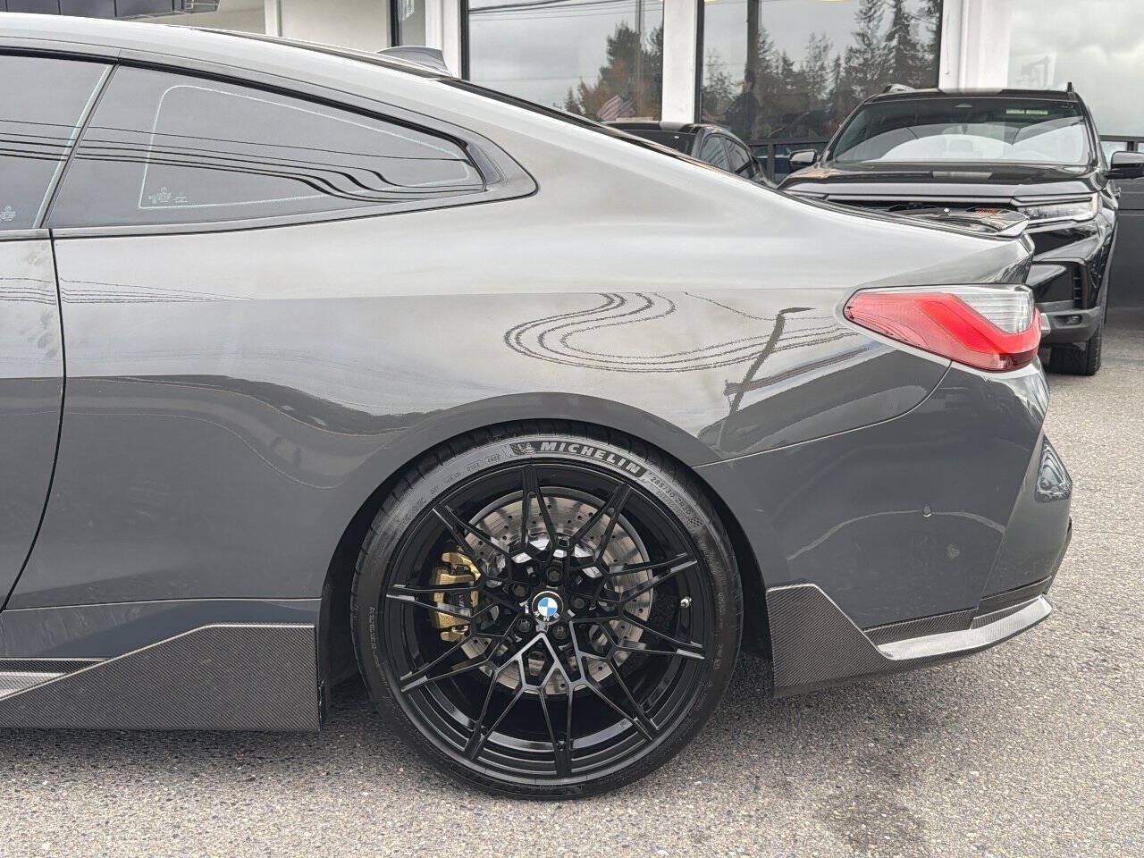 Used 2021 BMW M4 Competition w/ M Carbon Exterior Package RWD image 5