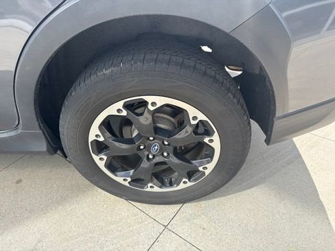 Used 2021 Subaru Crosstrek 2.0i AWD/4WD image 11