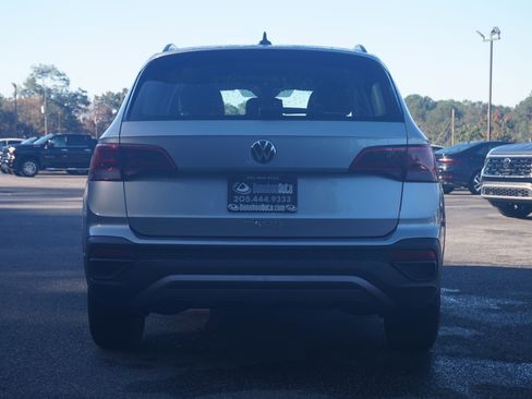 Used 2024 Volkswagen Taos S image 9