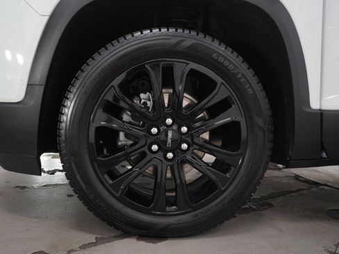 Used 2023 GMC Acadia SLT w/ Elevation Edition image 35