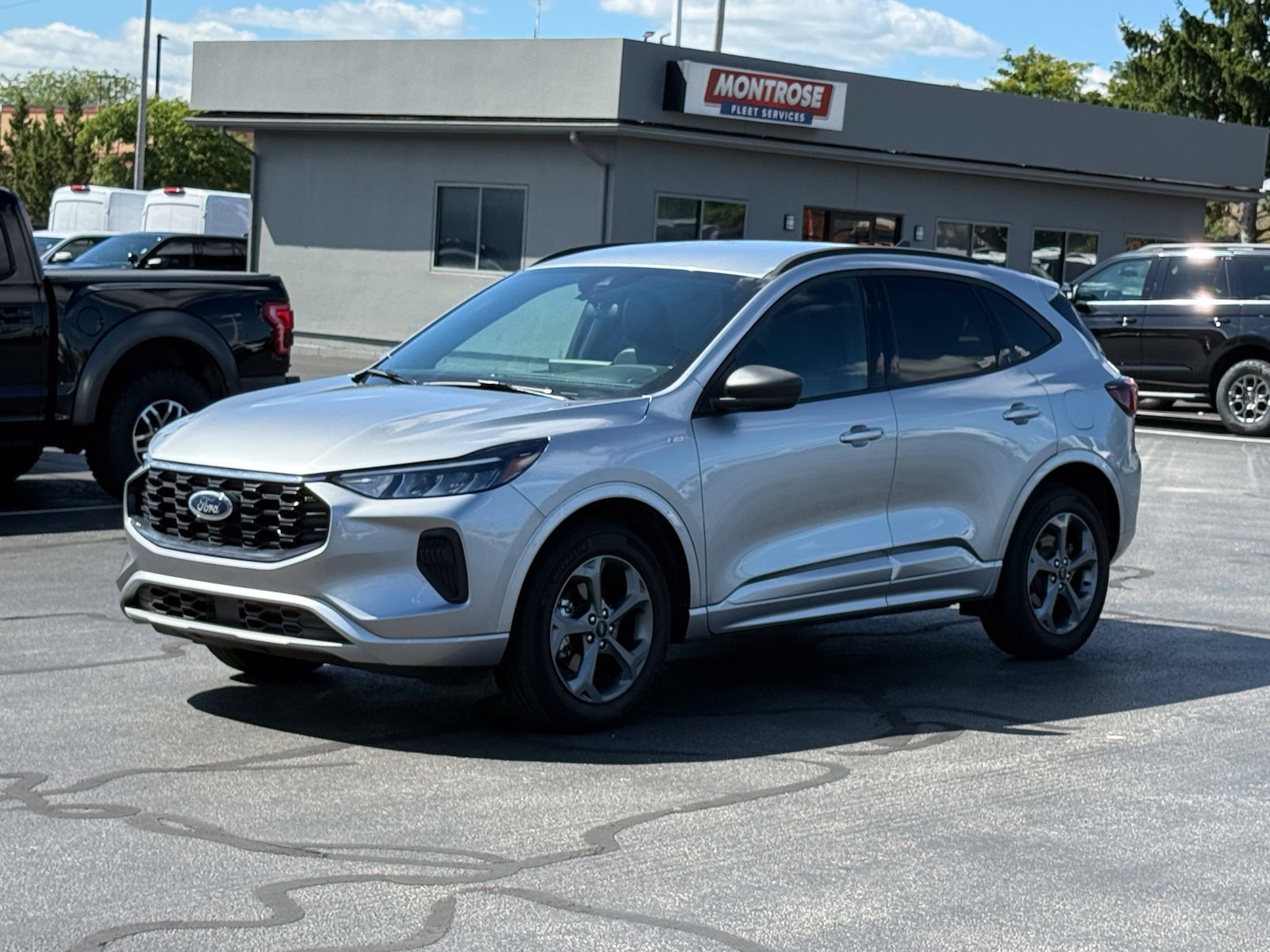 Used 2024 Ford Escape ST-Line w/ Tech Pack #1 AWD/4WD image 8